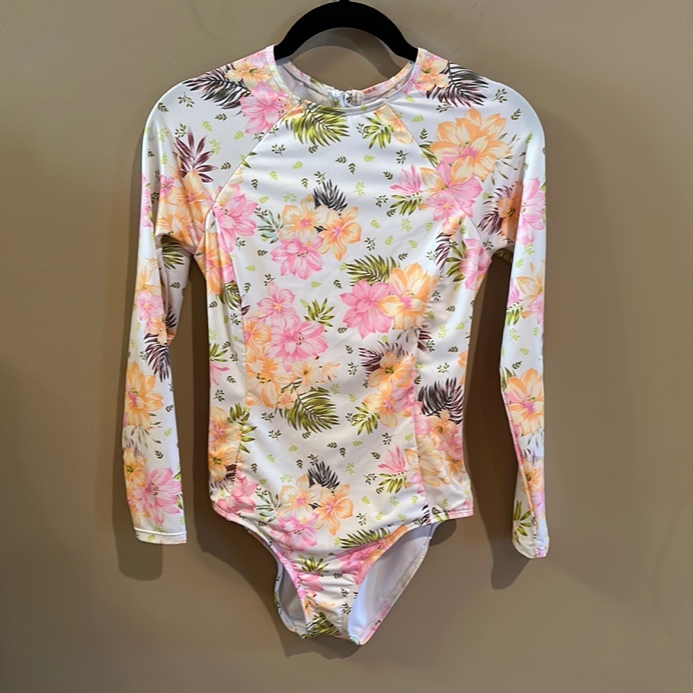 Hurley Women's M Long Sleeve One Piece Swimsuit White Pink Floral Rash Guard